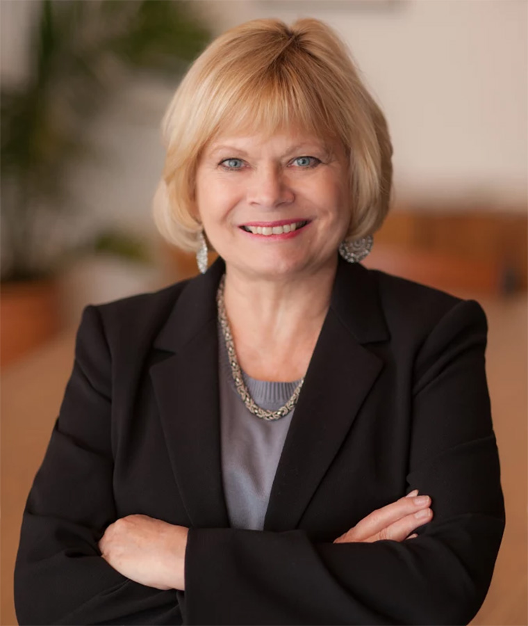 Linda J Khadem